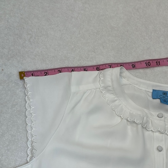 NWT CeCe White Cap Sleeve Button Down Shirt with Peter Pan Collar size M - Picture 10 of 16